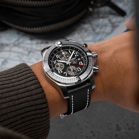 breitling avenger canada